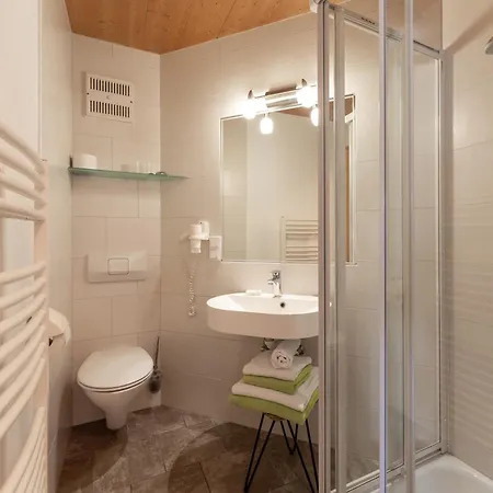 ゲストハウス Trinker