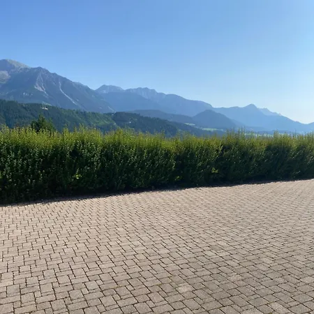 Konukevi Trinker 4*