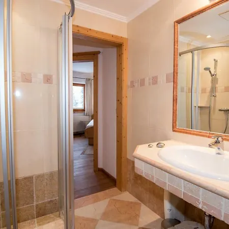 Trinker ゲストハウス 4*